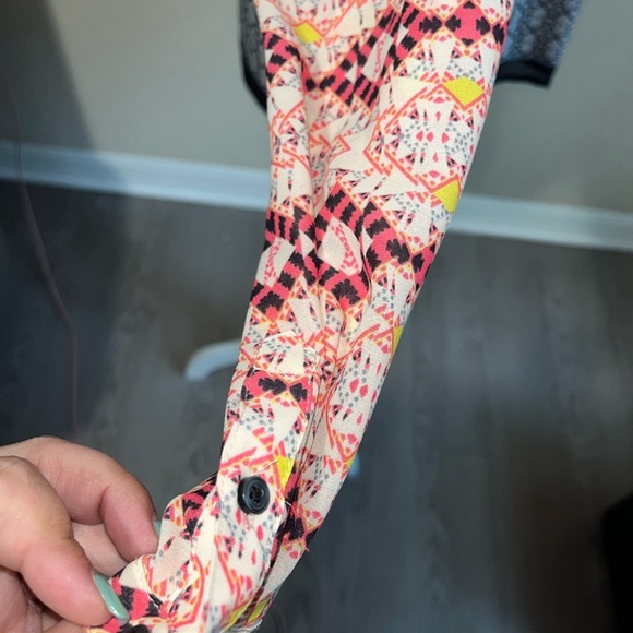 Anthropologie HD in Paris ‘Kaveri’ Pink Printed Blouse - Picture 10 of 14